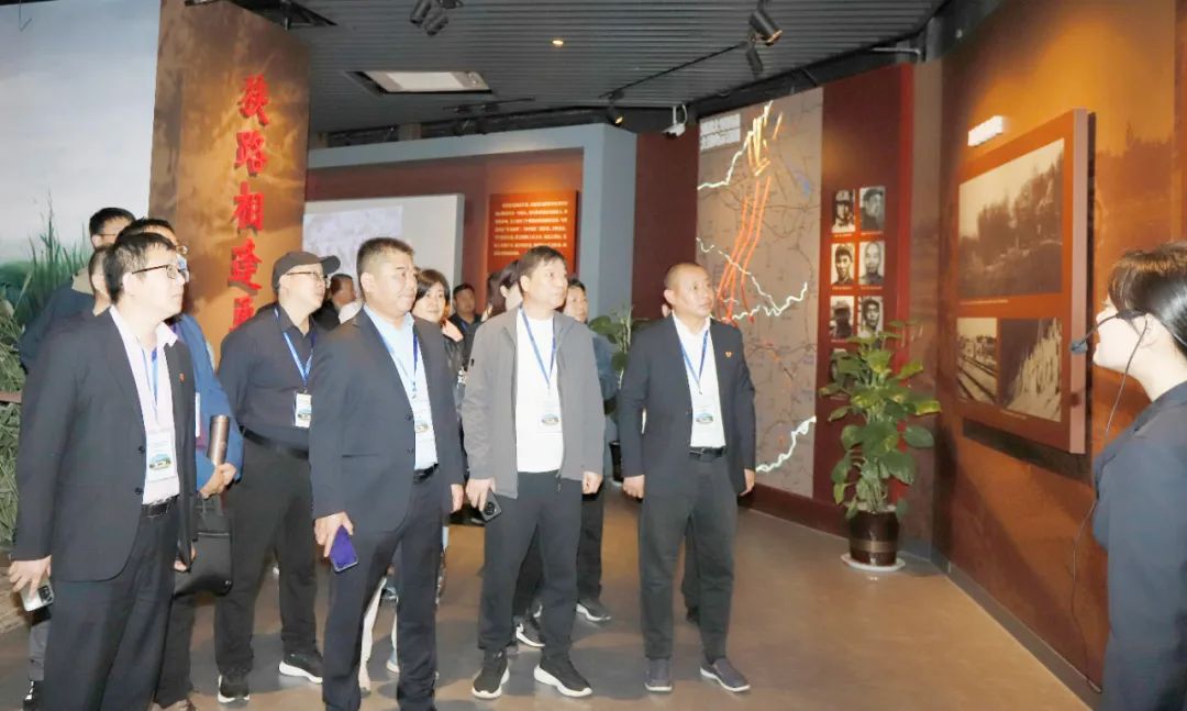 傳承紅色基因·踐行初心使命 | 花花牛乳業(yè)集團黨務(wù)干部赴河南大別山干部學(xué)院開展綜合素質(zhì)提升教育培訓(xùn) 傳承紅色基因·踐行初心使命 | 花花牛乳業(yè)集團黨務(wù)干部赴河南大別山干部學(xué)院開展綜合素質(zhì)提升教育培訓(xùn)