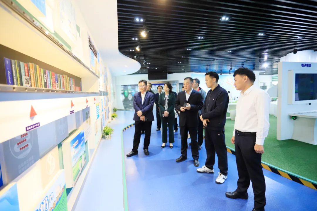 花花牛| 省農投集團董事長李曉寰一行蒞臨花花牛調研指導工作