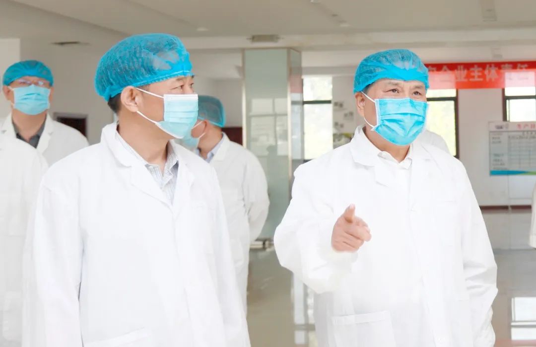 快訊丨河南省人民政府副省長(zhǎng)武國(guó)定蒞臨花花牛乳業(yè)集團(tuán)瑞亞牧業(yè)調(diào)研奶源基地建設(shè)情況 快訊丨河南省人民政府副省長(zhǎng)武國(guó)定蒞臨花花牛乳業(yè)集團(tuán)瑞亞牧業(yè)調(diào)研奶源基地建設(shè)情況