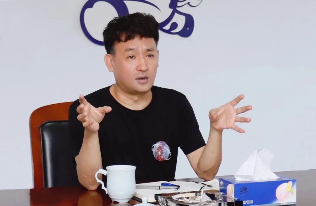 凝心聚力·贏創(chuàng)未來(lái) | 花花牛乳業(yè)集團(tuán)召開(kāi)營(yíng)銷、養(yǎng)殖及飼料經(jīng)營(yíng)工作會(huì)議