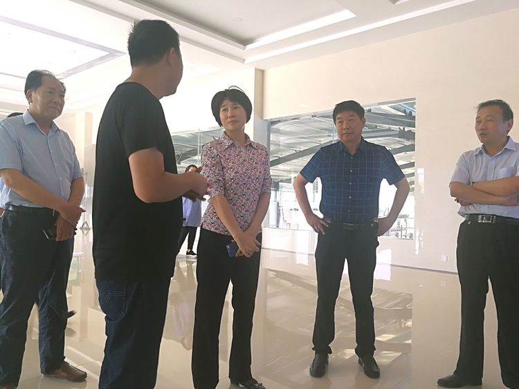 駐馬店市委常委、統(tǒng)戰(zhàn)部長(zhǎng)姚新文 蒞臨花花牛乳業(yè)集團(tuán)總部調(diào)研
